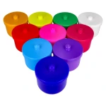 Pojemnik do czyszczenia wierteł lub protez