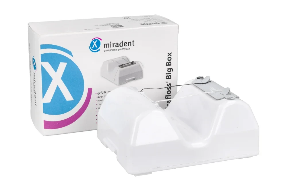 Nici w pojemniku z dozownikiem Mirafloss Big Box - 47454_6%poziom.webp